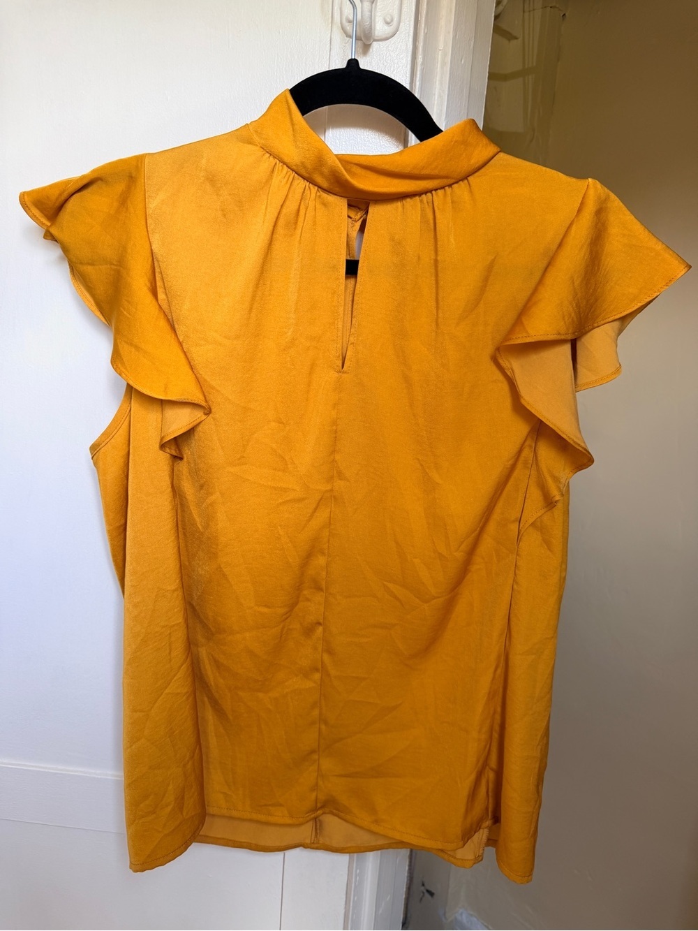 Banana Republic New Gold Plate Flutter Sleeve Blouse M